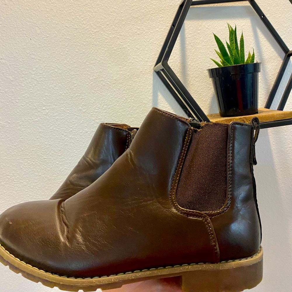 PLACE boots size 6